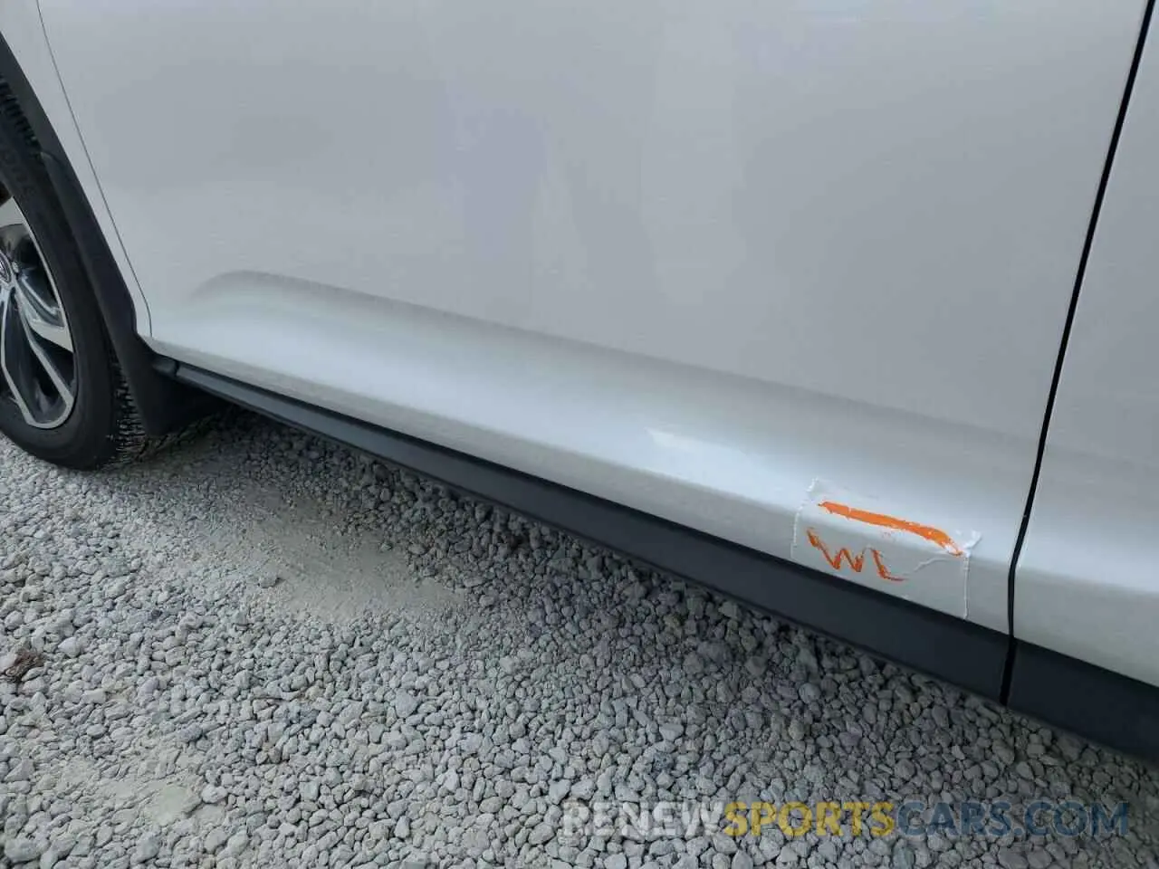 9 Photograph of a damaged car 2T2HZMAA0NC254694 LEXUS RX350 2022