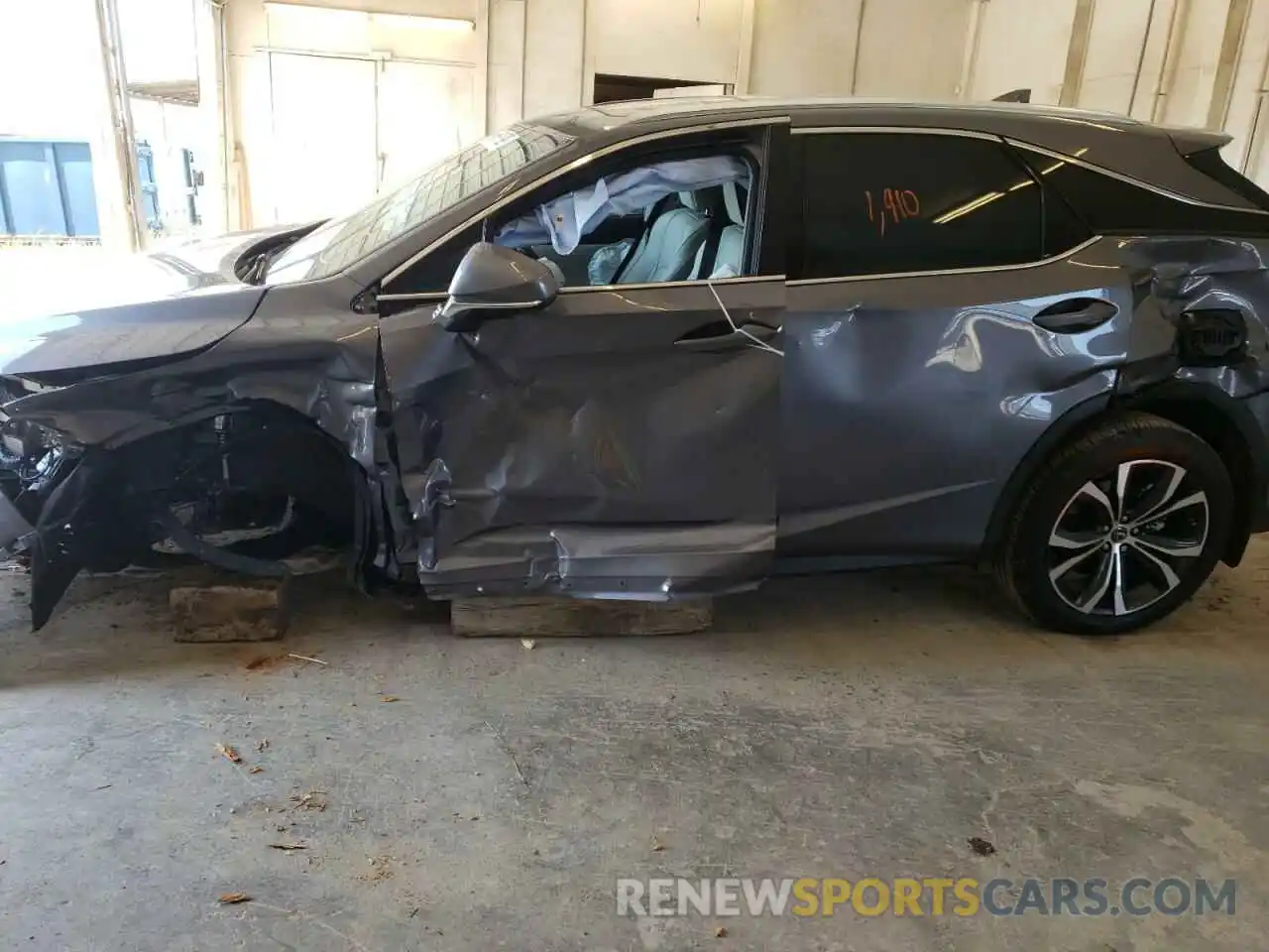 9 Photograph of a damaged car 2T2HZMAA2NC246404 LEXUS RX350 2022