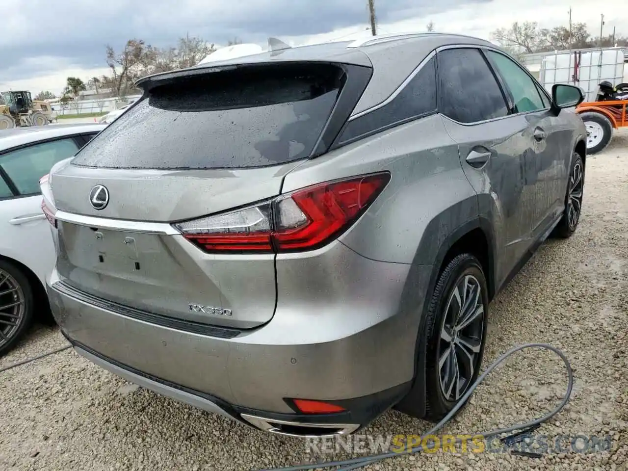 4 Photograph of a damaged car 2T2HZMAA6NC231212 LEXUS RX350 2022