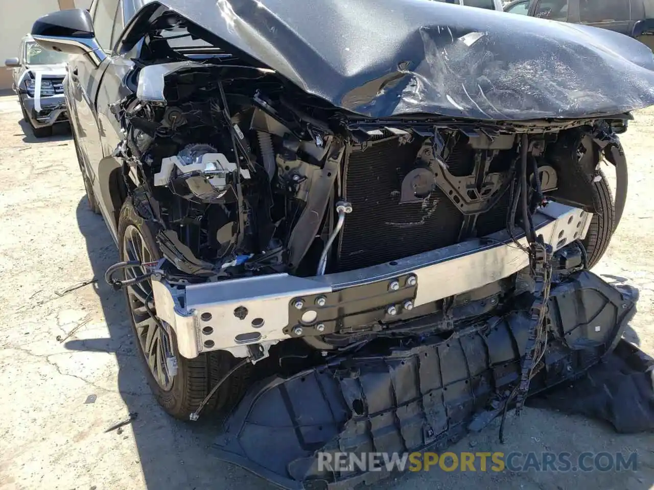 9 Photograph of a damaged car 2T2HZMDA4NC327724 LEXUS RX350 2022