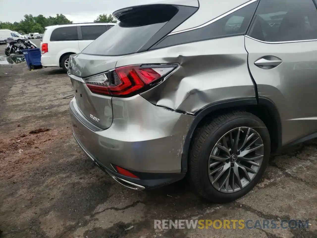 9 Photograph of a damaged car 2T2SZMDA5NC325163 LEXUS RX350 2022