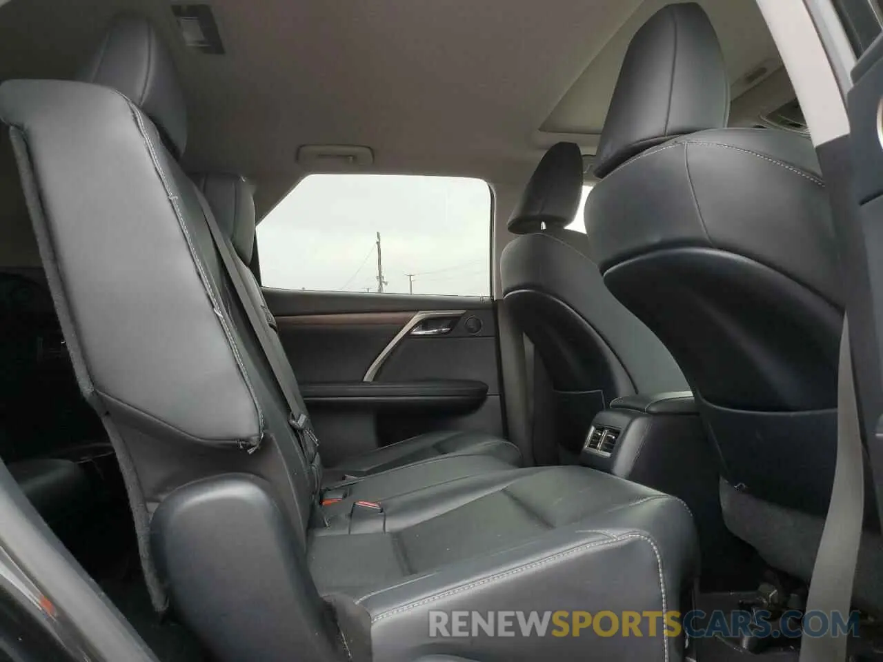 11 Photograph of a damaged car JTJHZKFA8N2038704 LEXUS RX350 2022