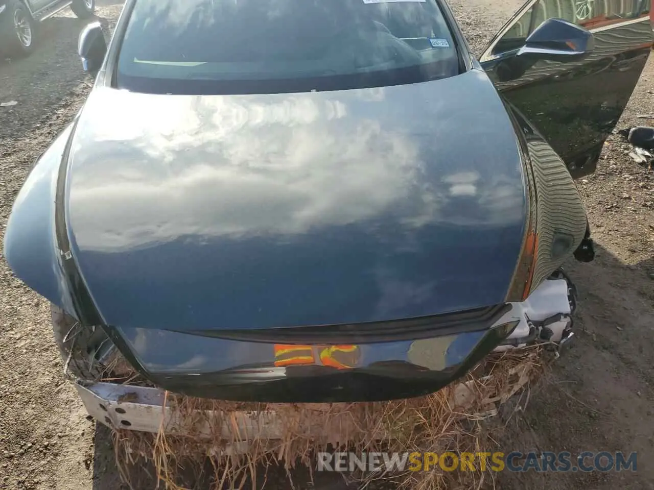 11 Photograph of a damaged car 2T2BAMBA6PC013494 LEXUS RX350 2023