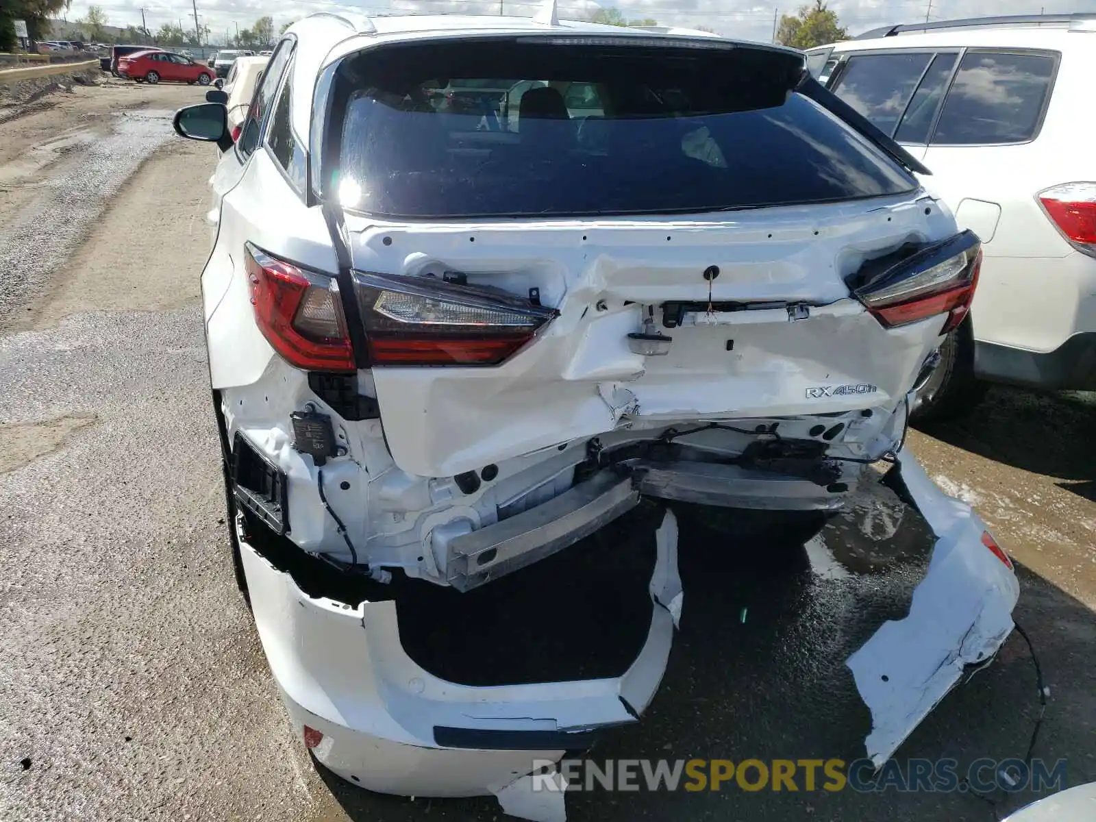 9 Photograph of a damaged car 2T2BGMCA0KC038610 LEXUS RX450 2019