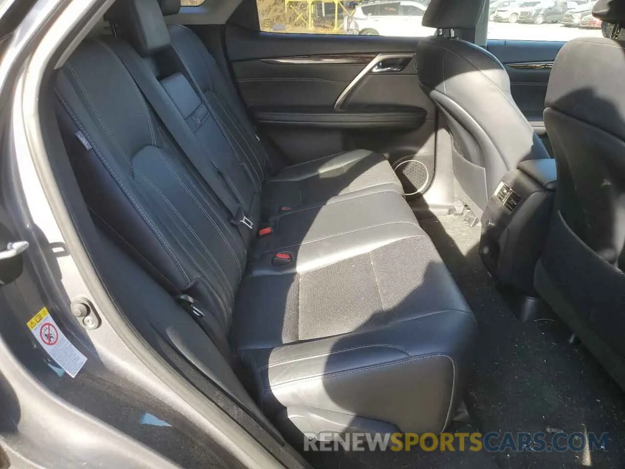 11 Photograph of a damaged car 2T2BGMCA1KC040415 LEXUS RX450 2019