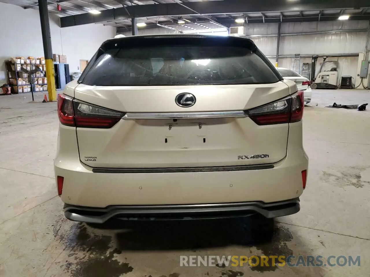 6 Photograph of a damaged car 2T2BGMCA2KC031397 LEXUS RX450 2019