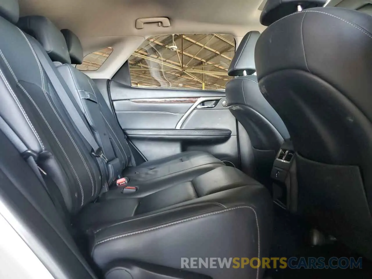 10 Photograph of a damaged car 2T2BGMCA2KC035918 LEXUS RX450 2019