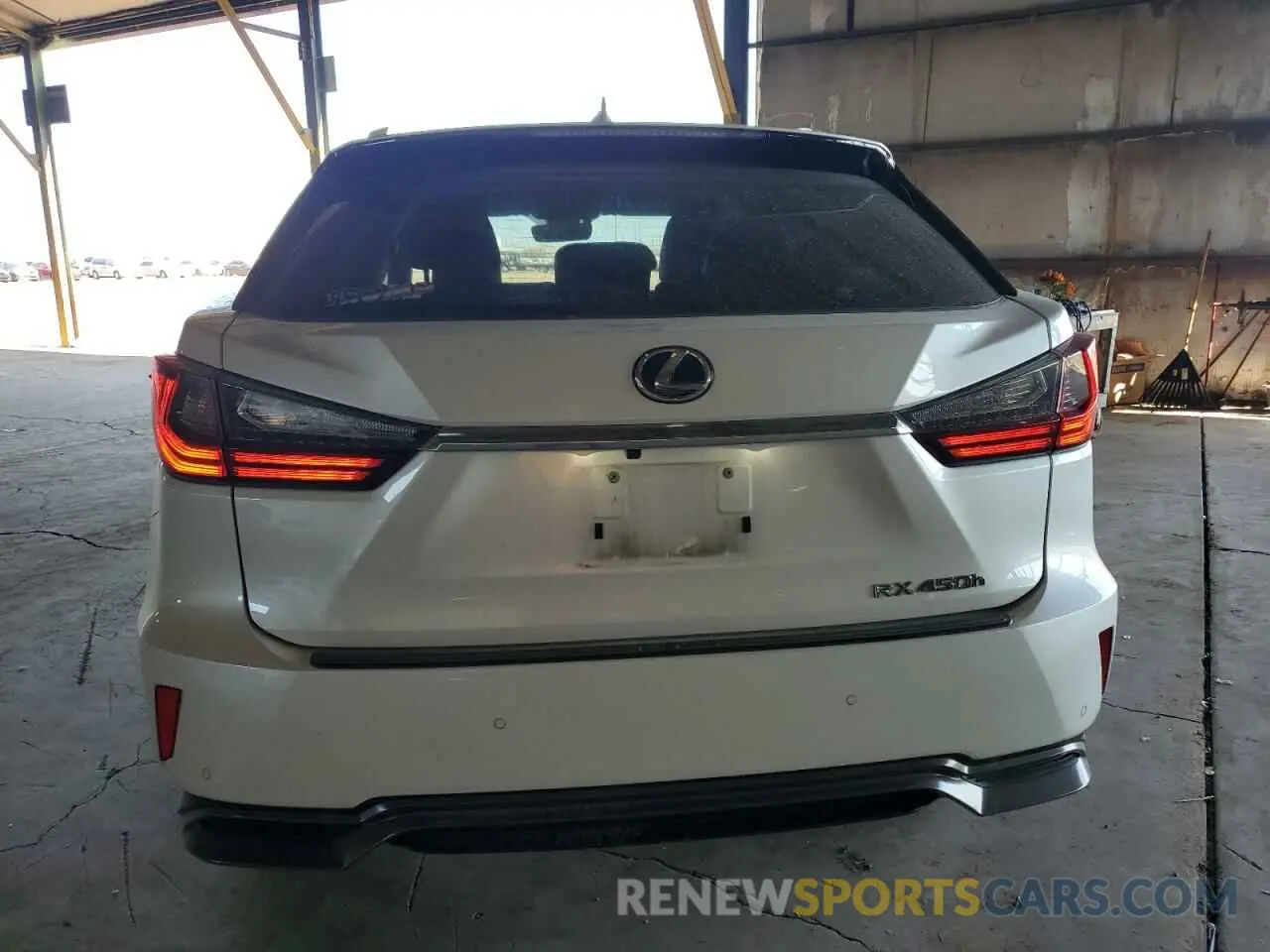 6 Photograph of a damaged car 2T2BGMCA2KC035918 LEXUS RX450 2019