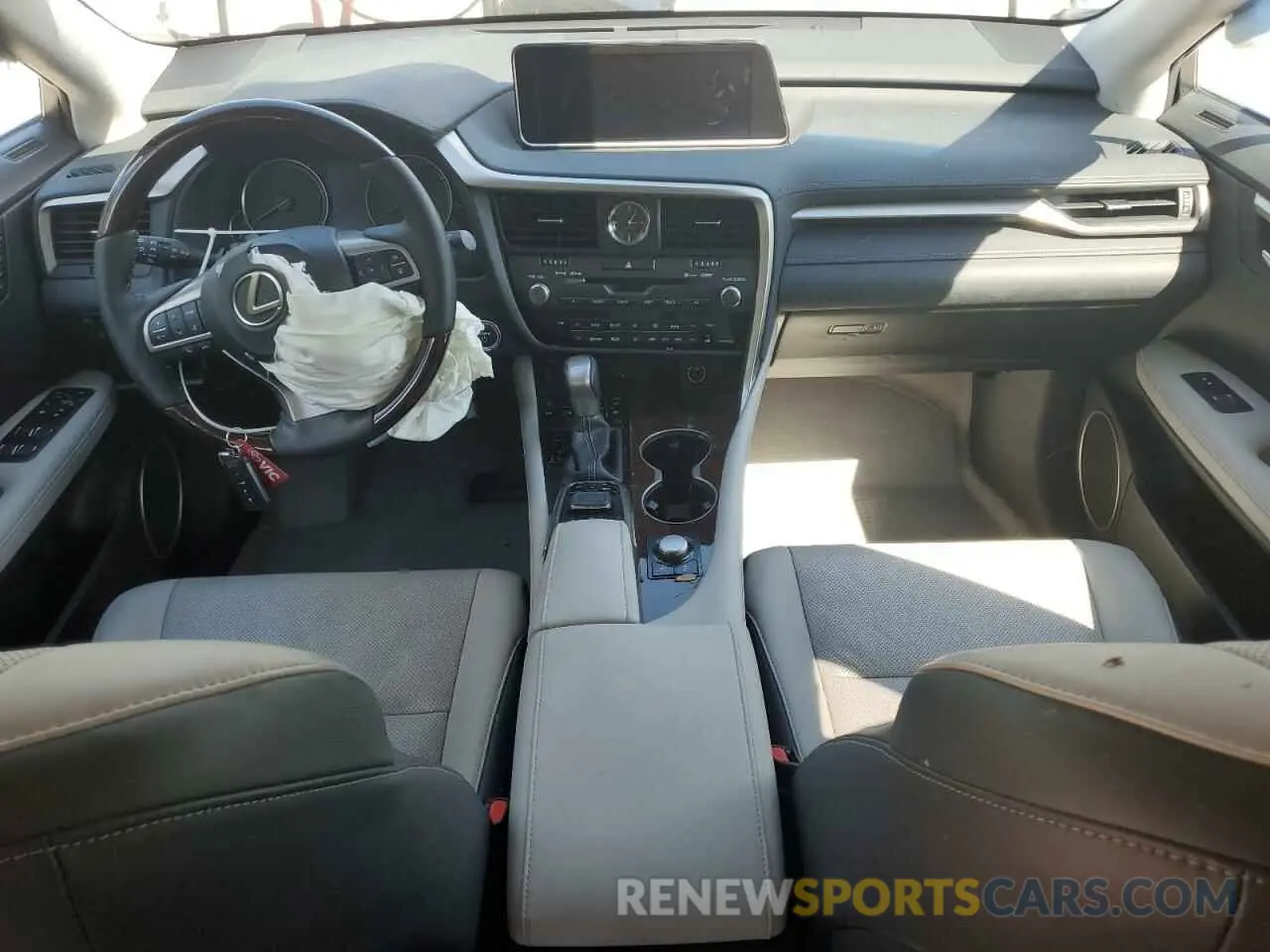 8 Photograph of a damaged car 2T2BGMCA3KC030470 LEXUS RX450 2019