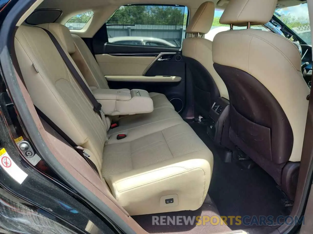 10 Photograph of a damaged car 2T2BGMCA3KC040092 LEXUS RX450 2019