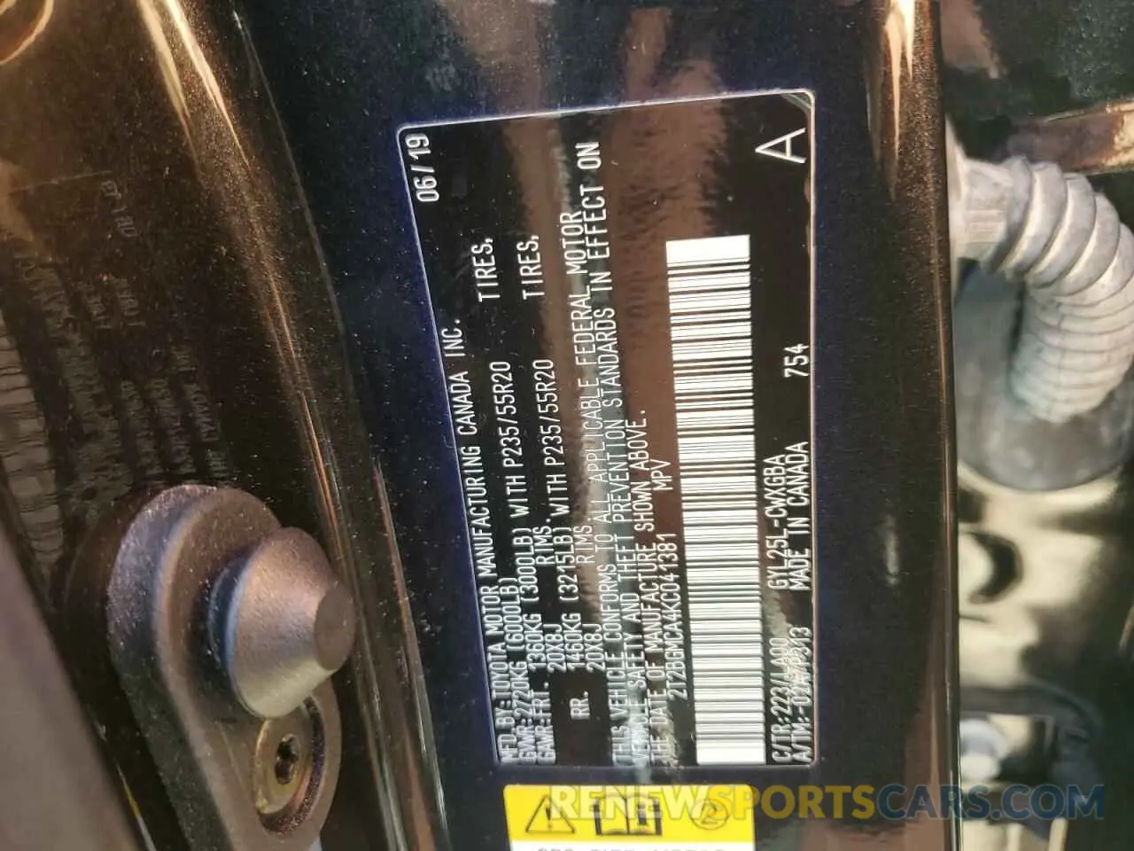 14 Photograph of a damaged car 2T2BGMCA4KC041381 LEXUS RX450 2019