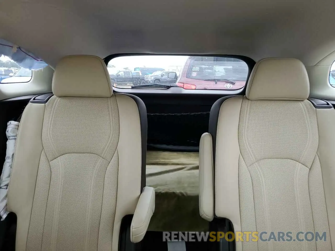 10 Photograph of a damaged car JTJDGKCA9K2007661 LEXUS RX450 2019