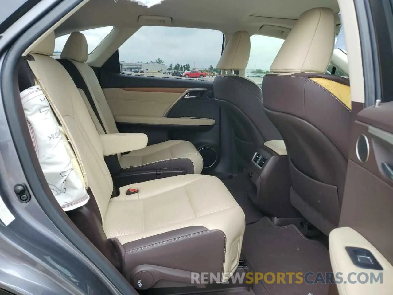 11 Photograph of a damaged car JTJDGKCA9K2007661 LEXUS RX450 2019