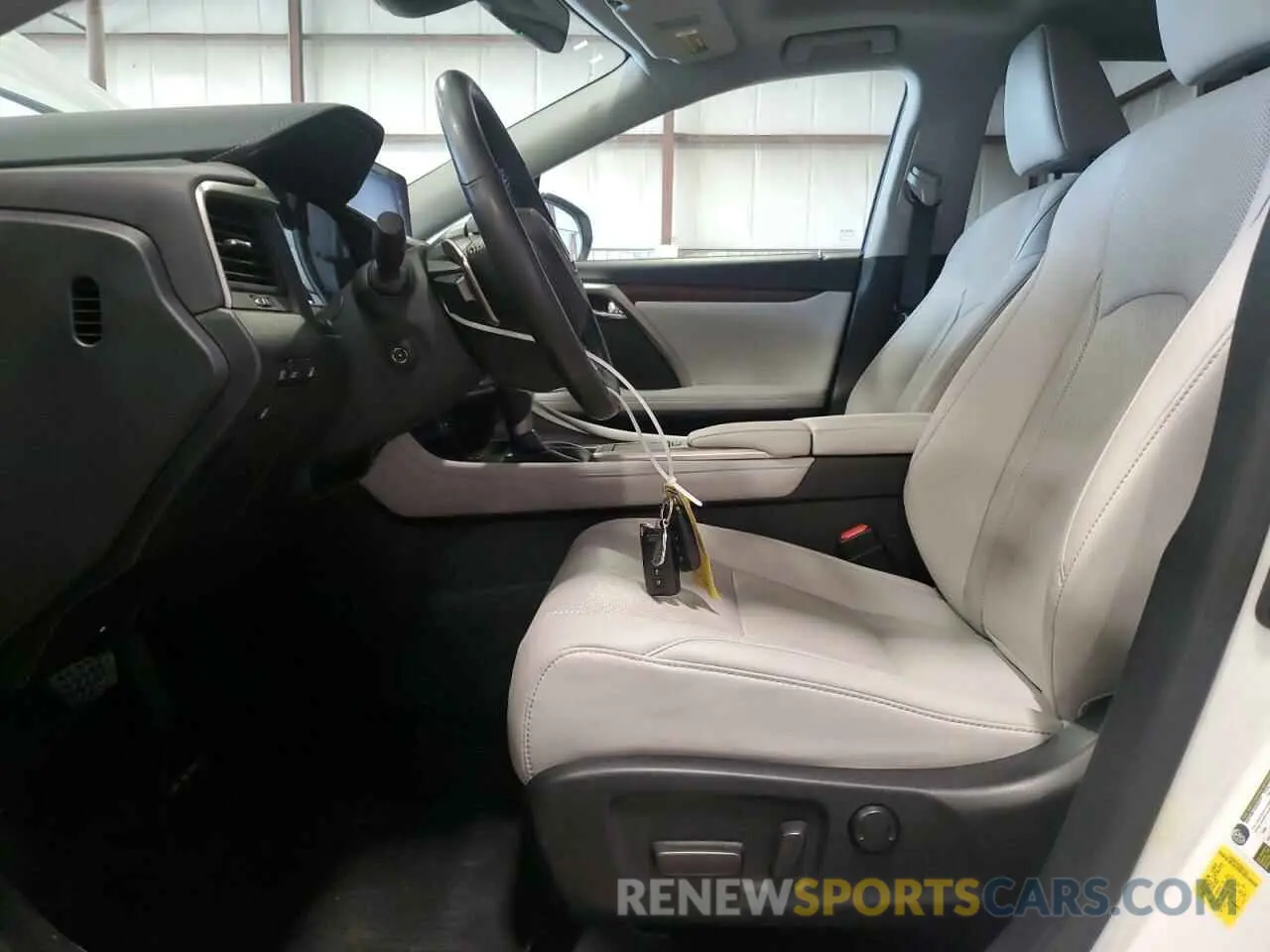 7 Photograph of a damaged car 2T2HGMDA0LC056485 LEXUS RX450 2020