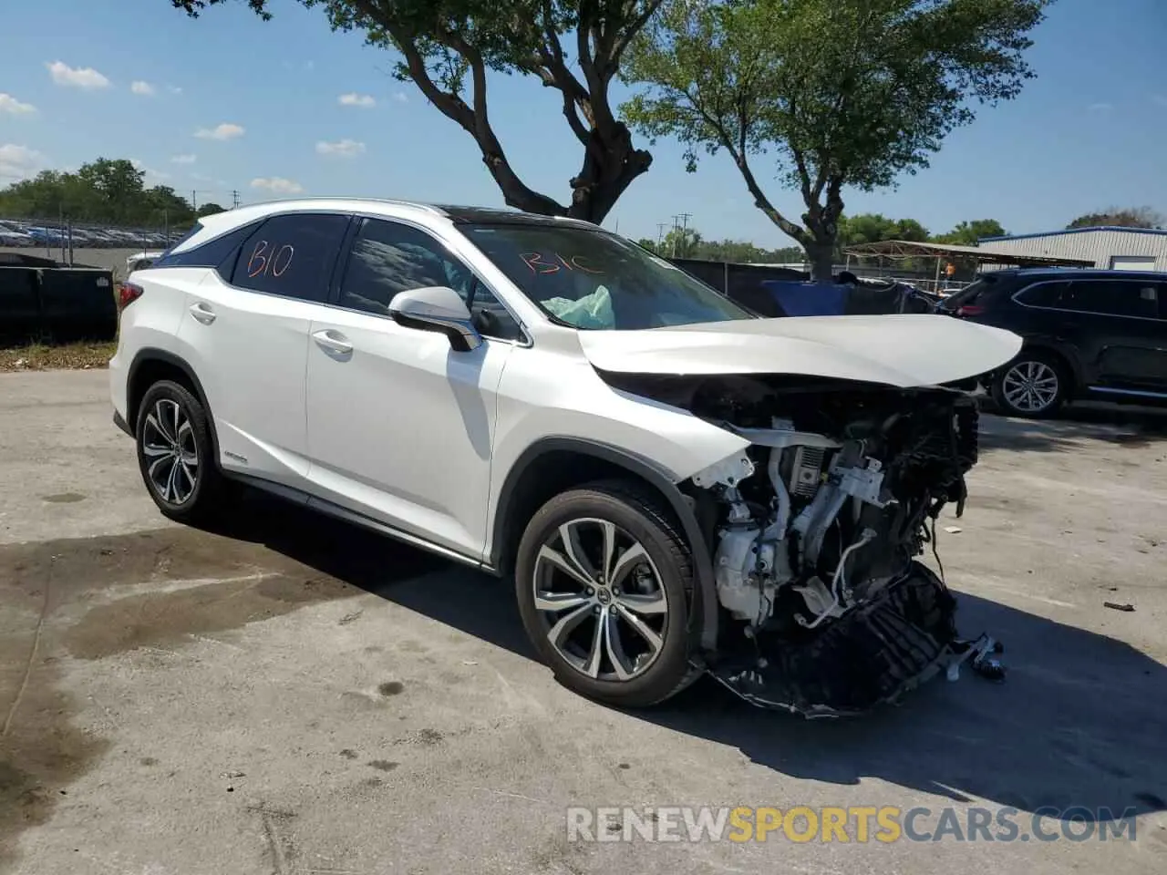 4 Photograph of a damaged car 2T2HGMDA2LC050011 LEXUS RX450 2020