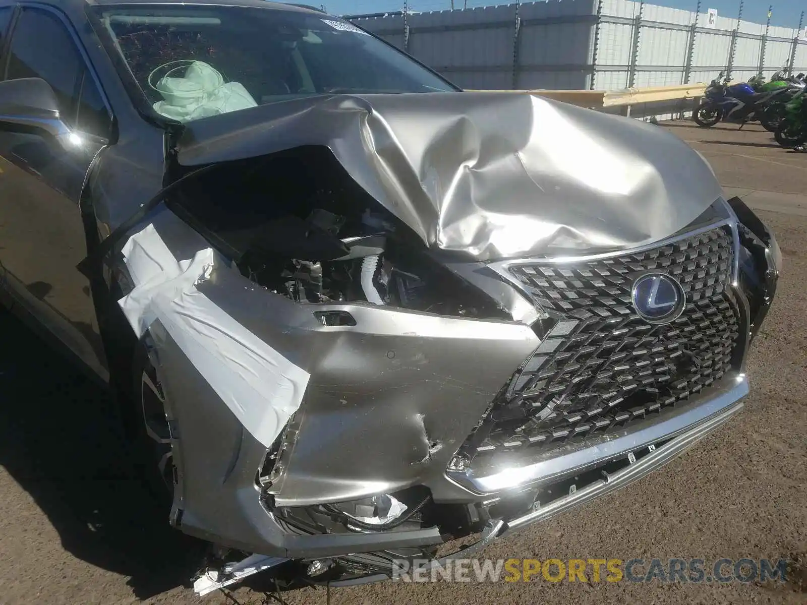 9 Photograph of a damaged car 2T2HGMDA7LC052191 LEXUS RX450 2020