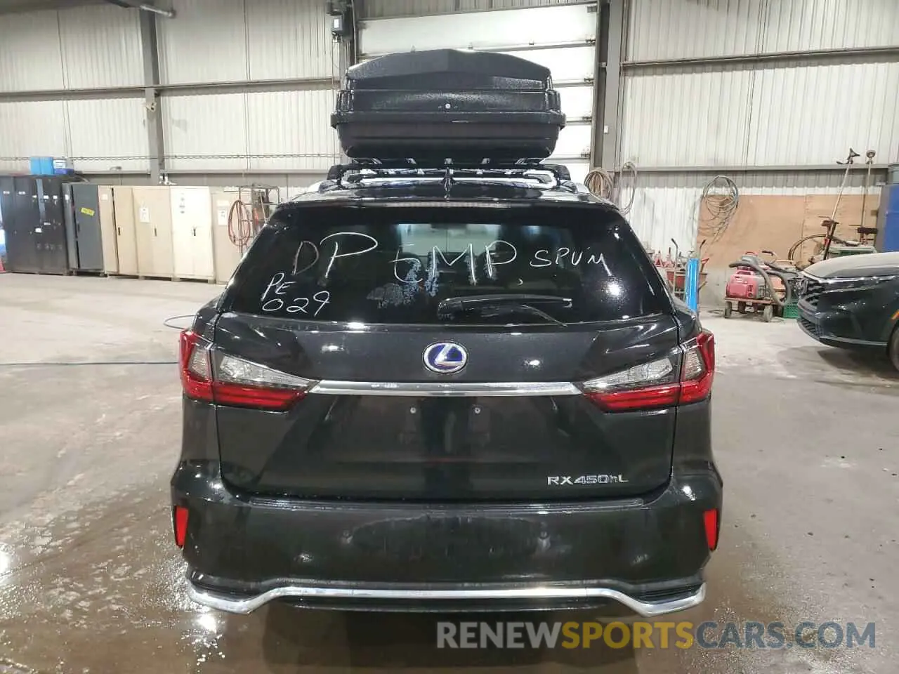 6 Photograph of a damaged car JTJHGKFA2L2014983 LEXUS RX450 2020