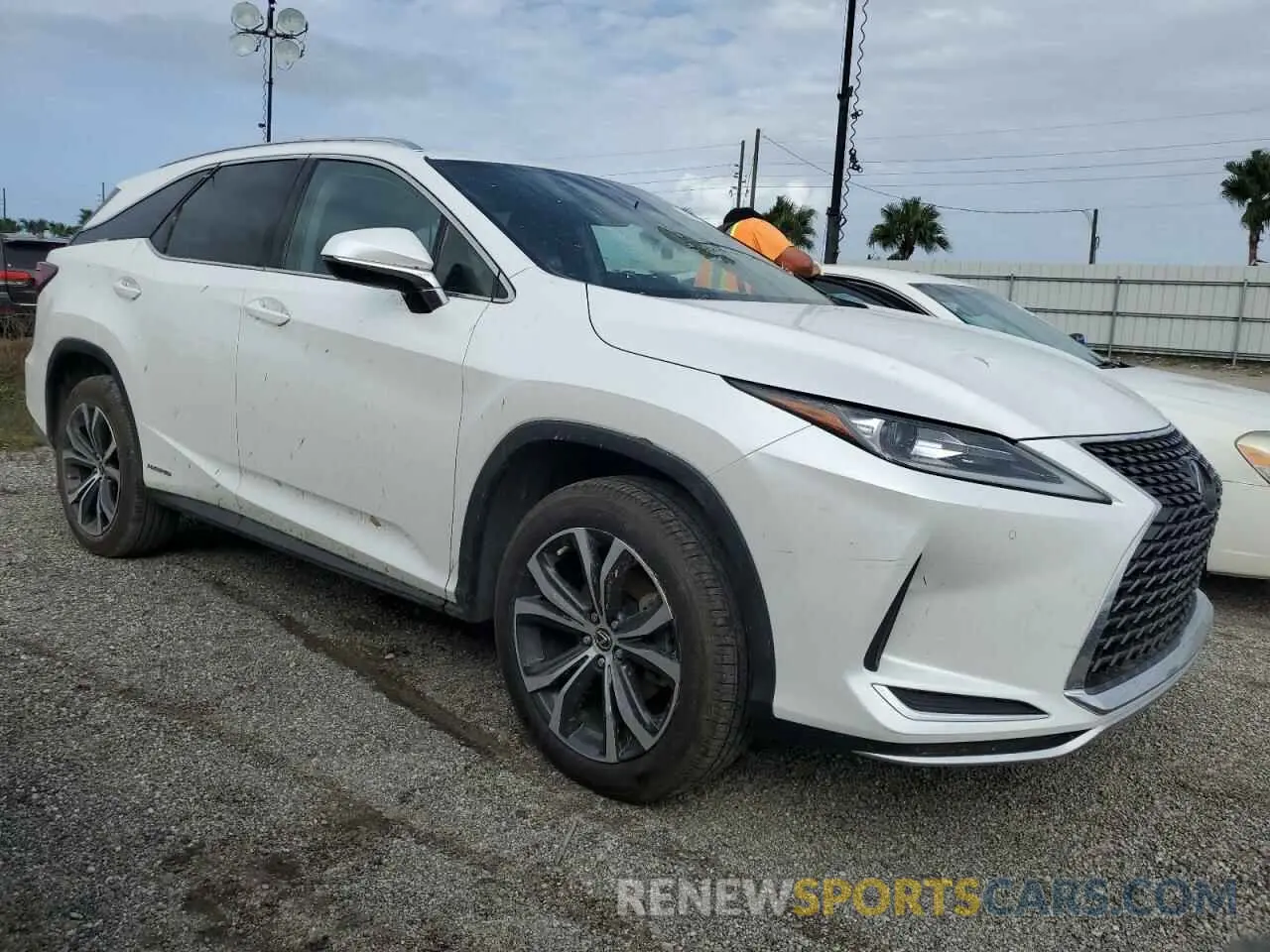4 Photograph of a damaged car JTJHGKFA4L2009882 LEXUS RX450 2020