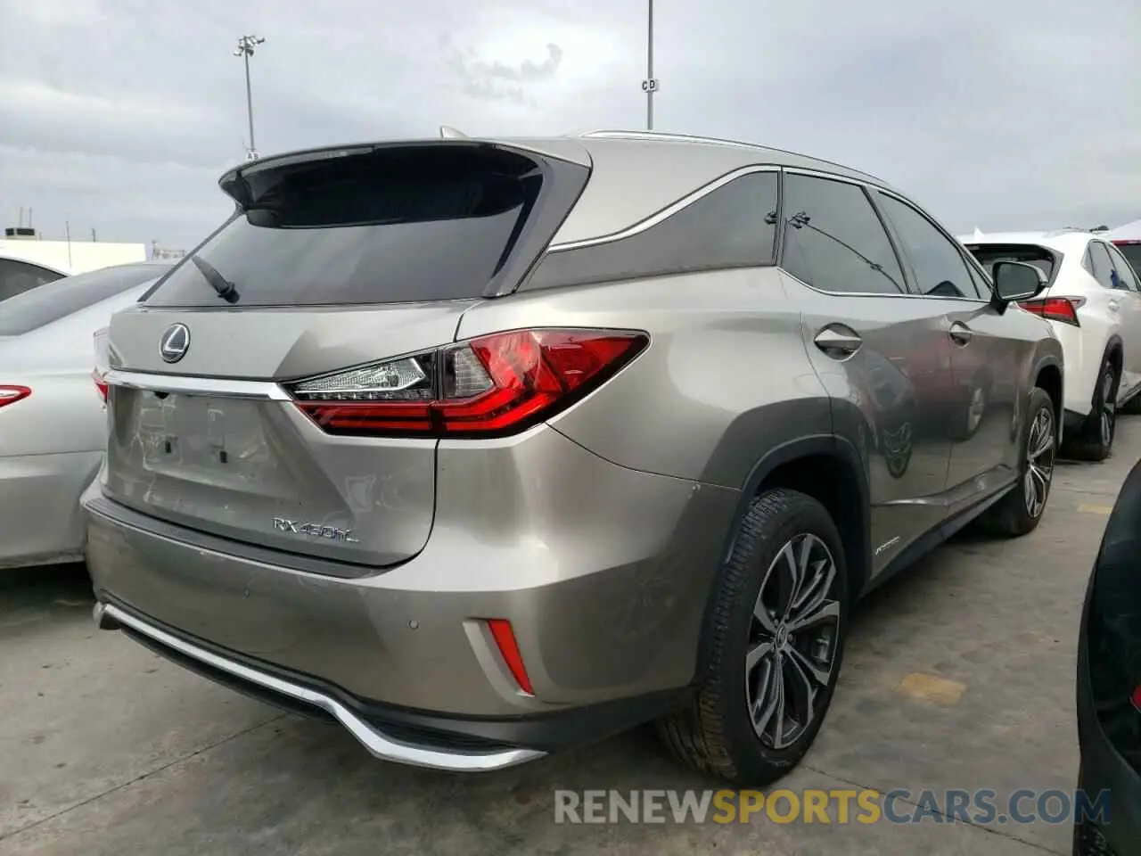 4 Photograph of a damaged car JTJHGKFA6L2014520 LEXUS RX450 2020