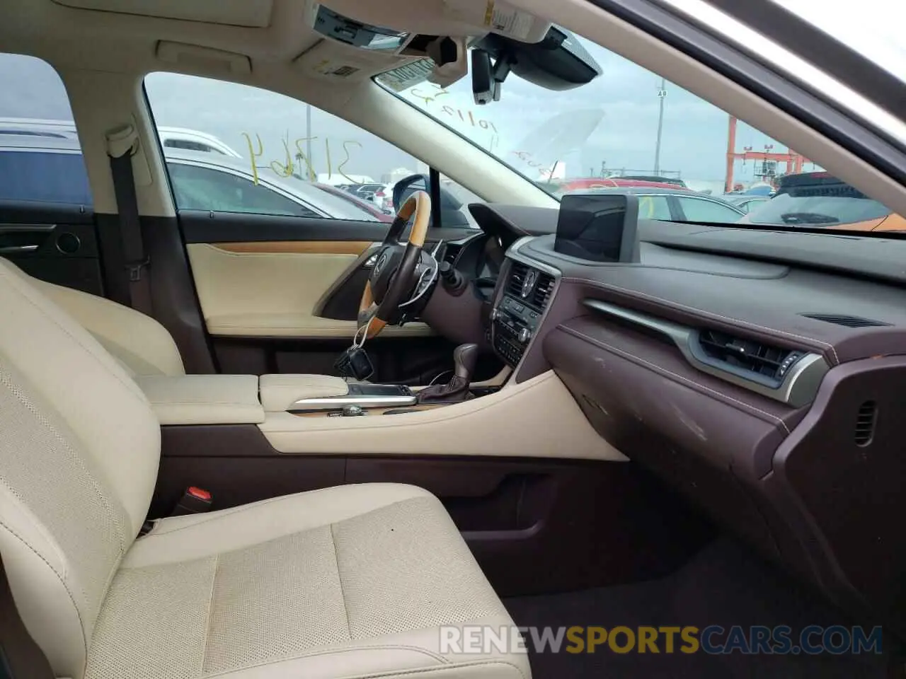 5 Photograph of a damaged car JTJHGKFA6L2014520 LEXUS RX450 2020