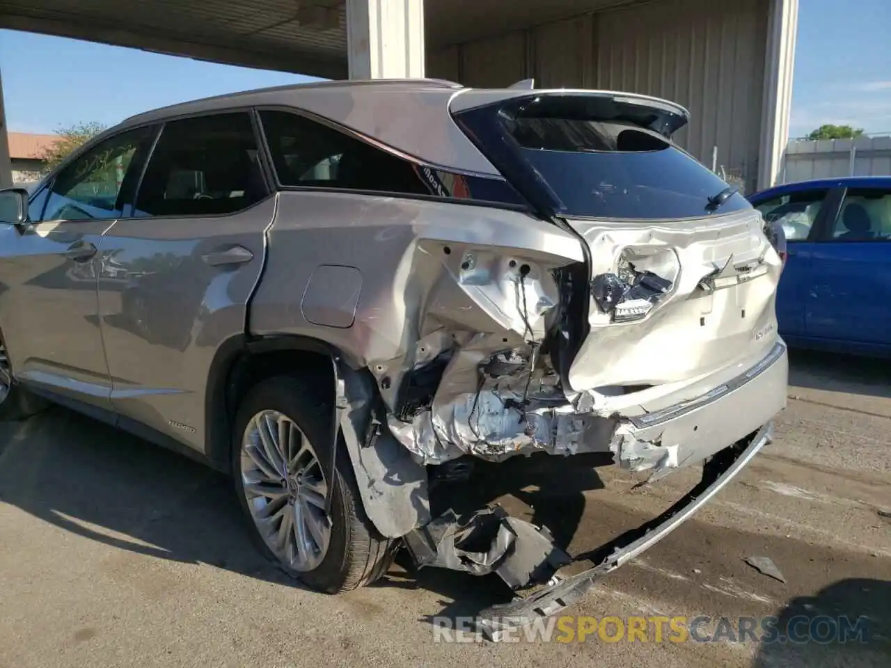 9 Photograph of a damaged car JTJJGKFA3L2011916 LEXUS RX450 2020