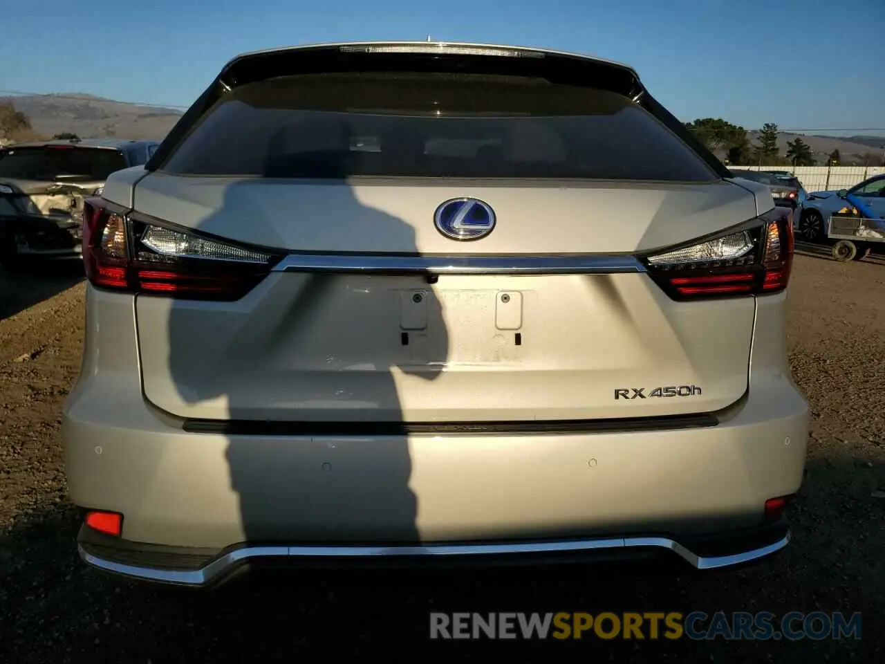 6 Photograph of a damaged car 2T2HGMDA3MC059754 LEXUS RX450 2021