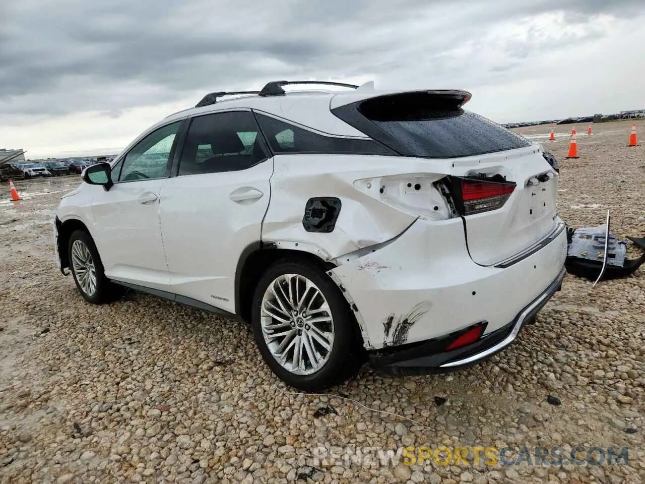 2 Photograph of a damaged car 2T2JGMDA2MC066759 LEXUS RX450 2021