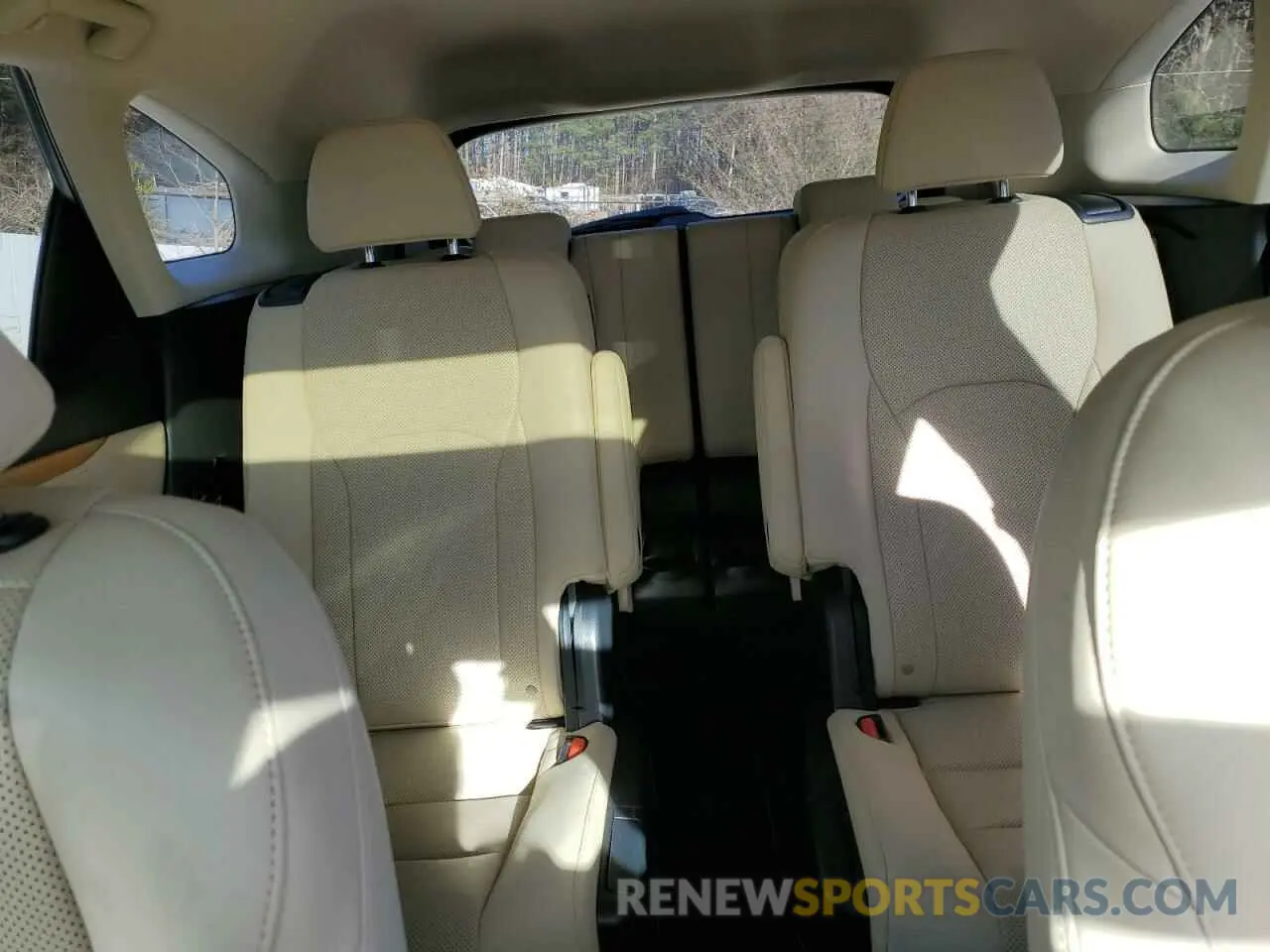 10 Photograph of a damaged car JTJHGKFA3M2019630 LEXUS RX450 2021