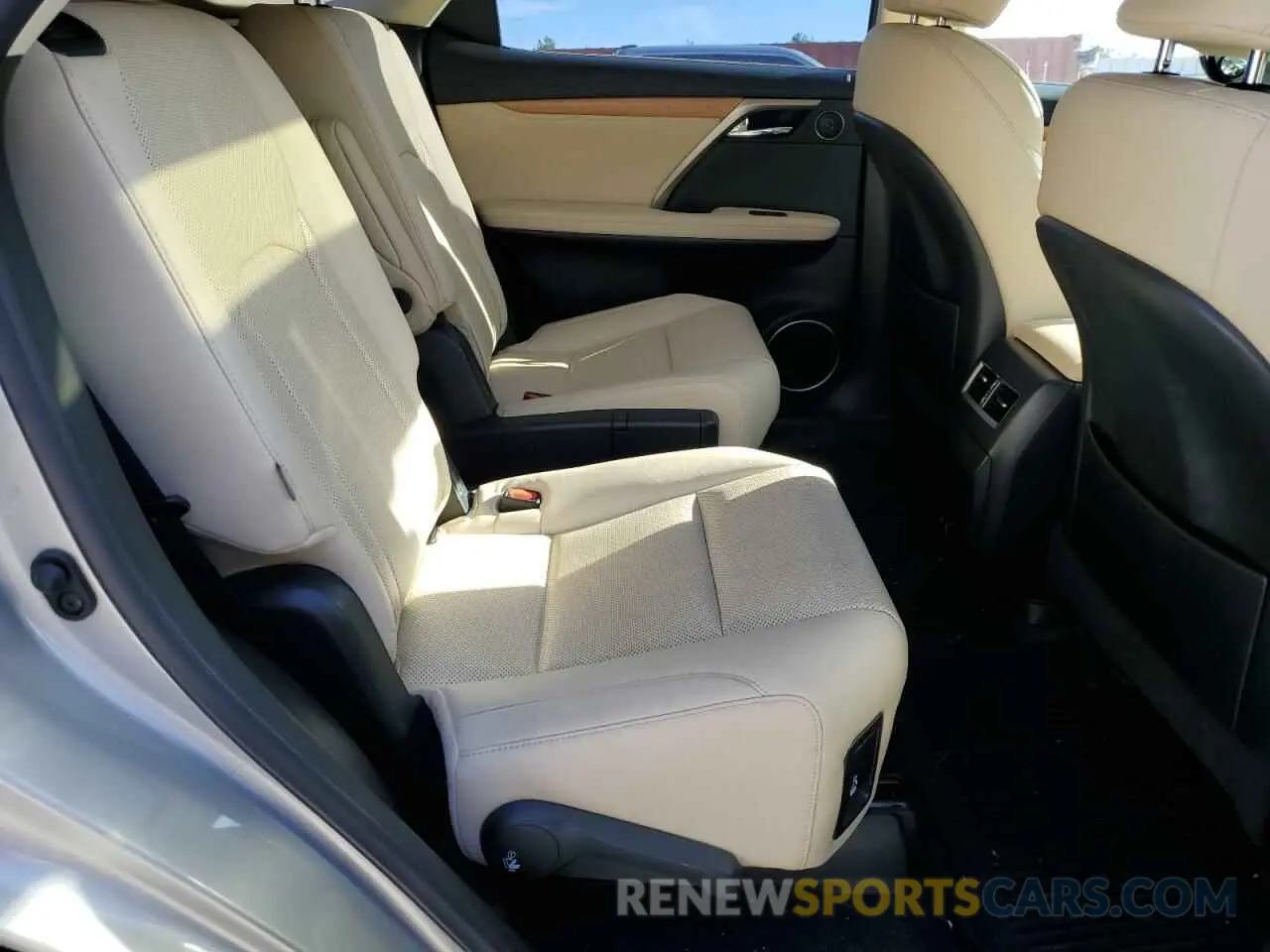 11 Photograph of a damaged car JTJHGKFA3M2019630 LEXUS RX450 2021