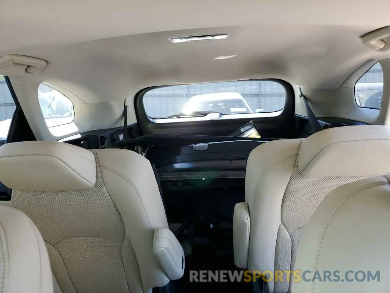 10 Photograph of a damaged car JTJHGKFA7M2020683 LEXUS RX450 2021