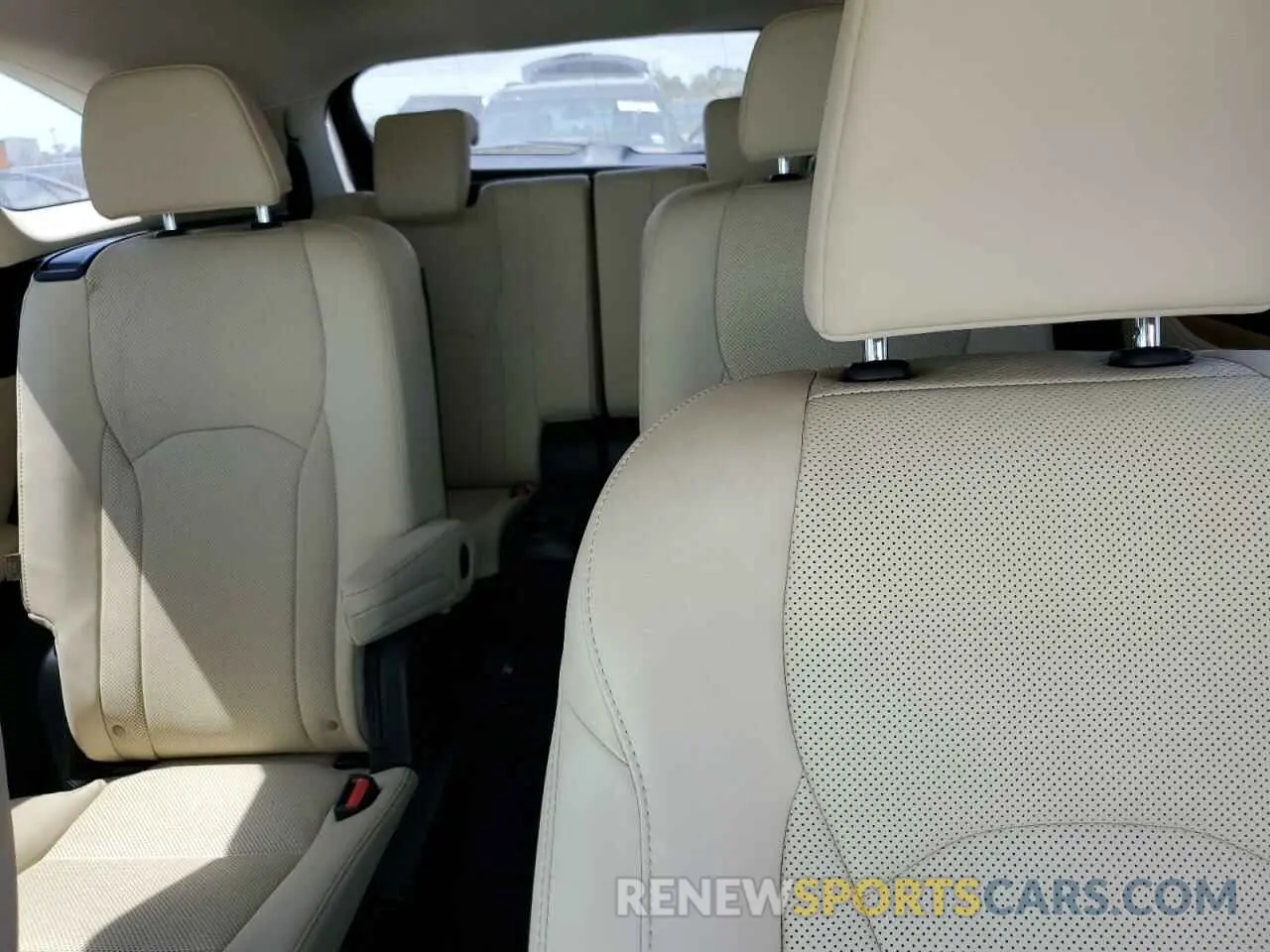 10 Photograph of a damaged car JTJHGKFA8M2017243 LEXUS RX450 2021