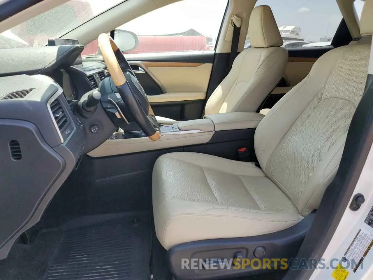 7 Photograph of a damaged car JTJHGKFA8M2017243 LEXUS RX450 2021