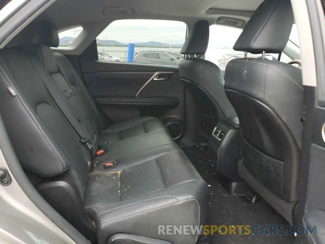 11 Photograph of a damaged car 2T2HGMDA0NC081356 LEXUS RX450 2022