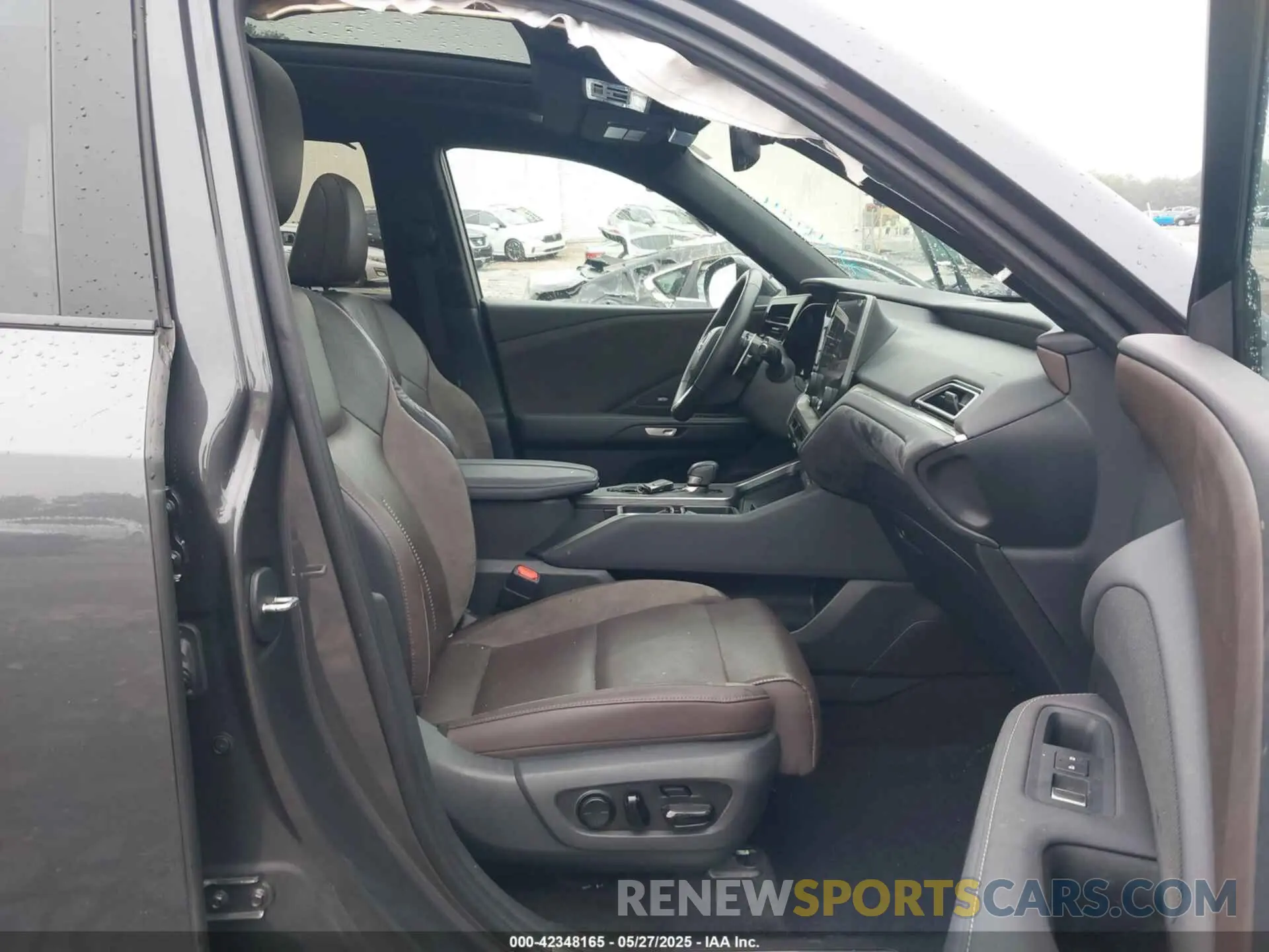 5 Photograph of a damaged car 5TDAAAA67RS004924 LEXUS TX 350 2024