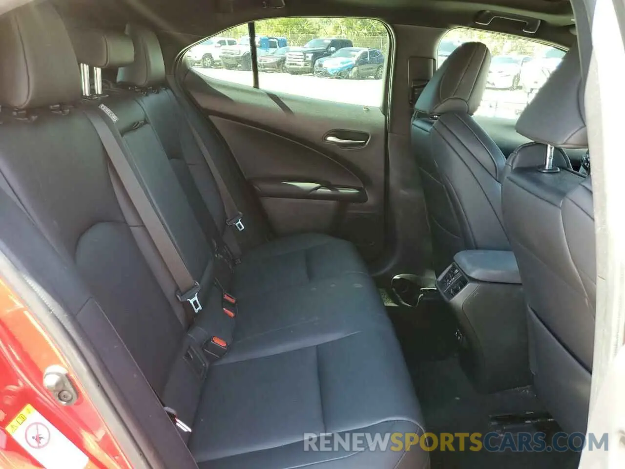 10 Photograph of a damaged car JTHY3JBH0K2001724 LEXUS UX 200 2019