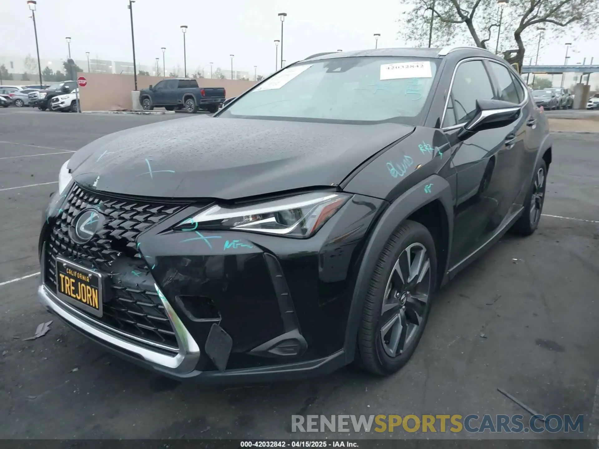 2 Photograph of a damaged car JTHY3JBH0K2013968 LEXUS UX 200 2019