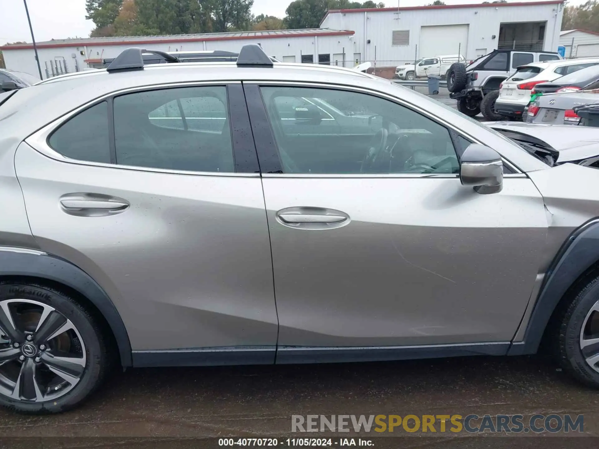 13 Photograph of a damaged car JTHY3JBH1K2013994 LEXUS UX 200 2019