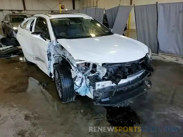 14 Photograph of a damaged car JTHY3JBH1K2014188 LEXUS UX 200 2019