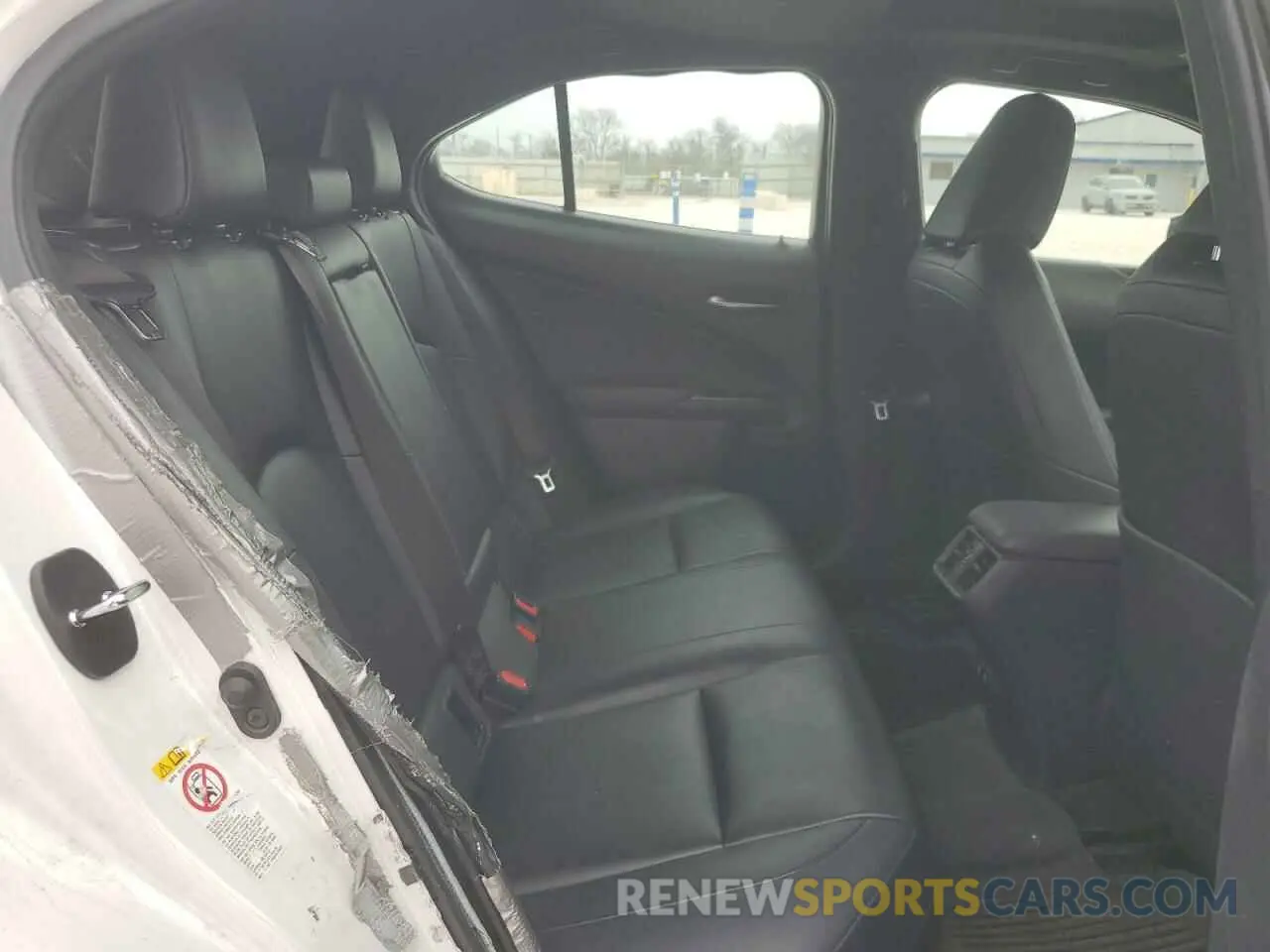 11 Photograph of a damaged car JTHY3JBH2K2002650 LEXUS UX 200 2019