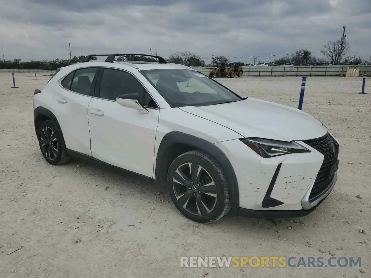 4 Photograph of a damaged car JTHY3JBH2K2002650 LEXUS UX 200 2019