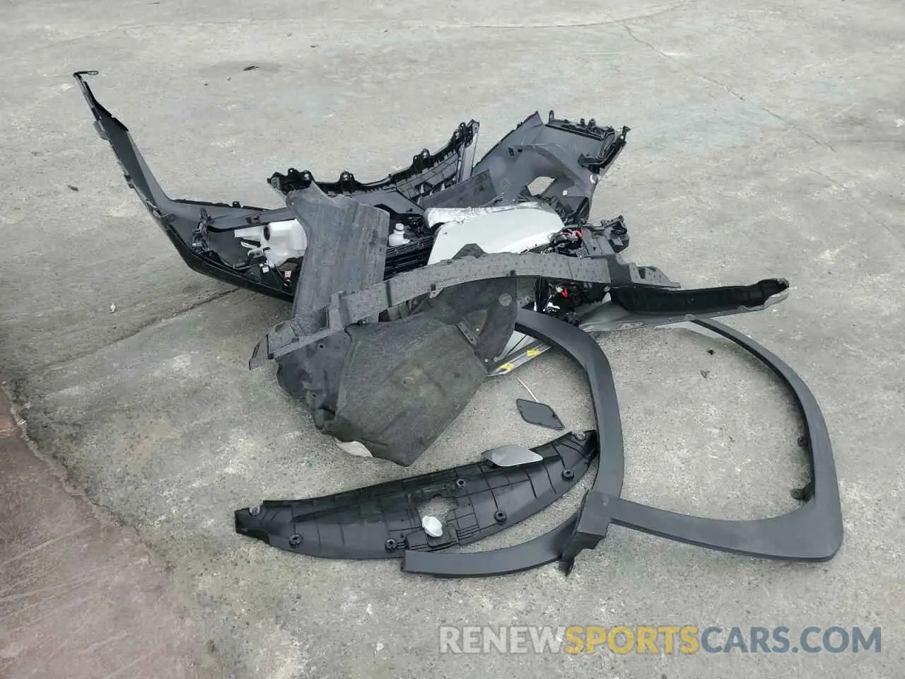 13 Photograph of a damaged car JTHY3JBH2K2017553 LEXUS UX 200 2019