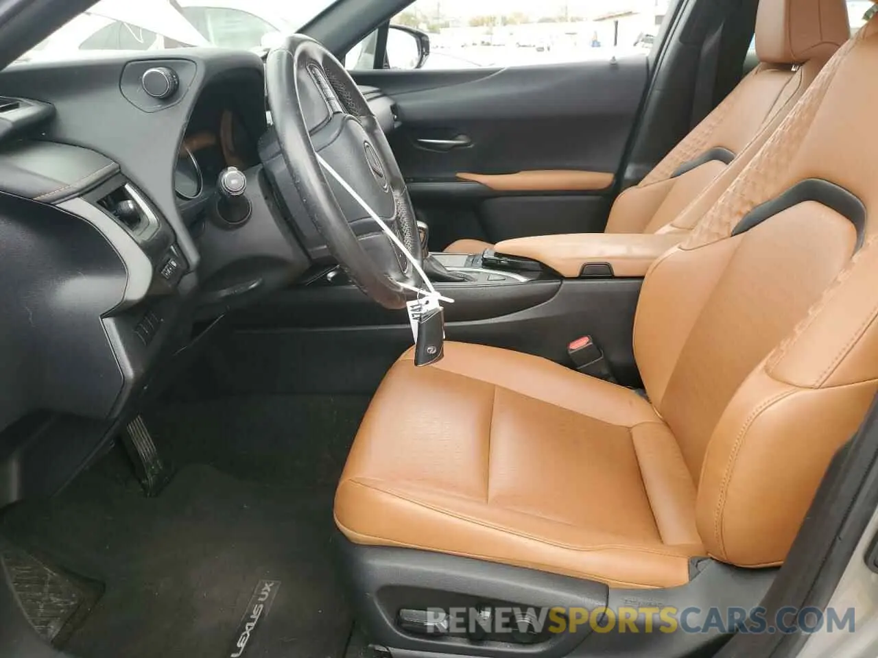 7 Photograph of a damaged car JTHY3JBH2K2017553 LEXUS UX 200 2019