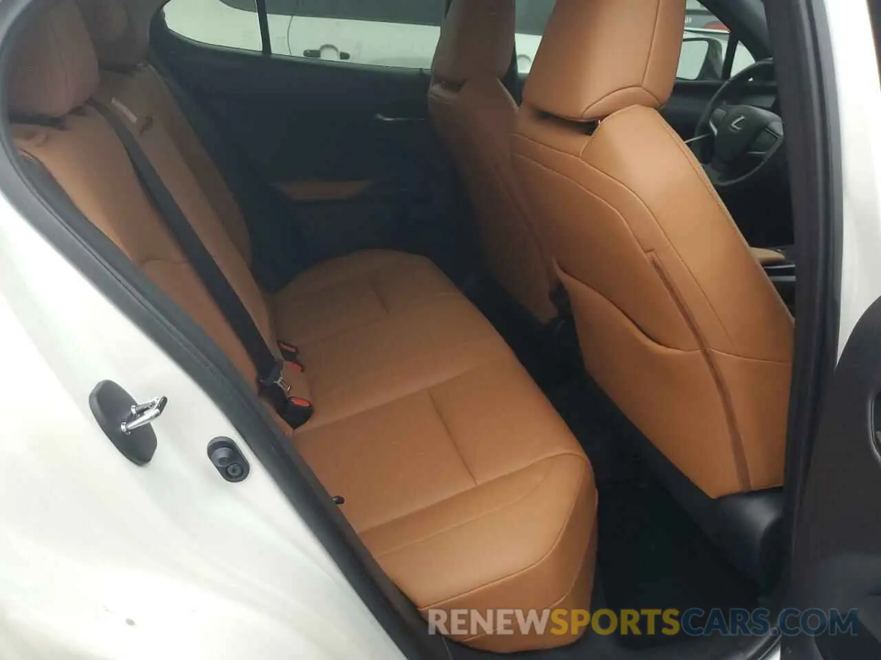 10 Photograph of a damaged car JTHY3JBH2K2019688 LEXUS UX 200 2019