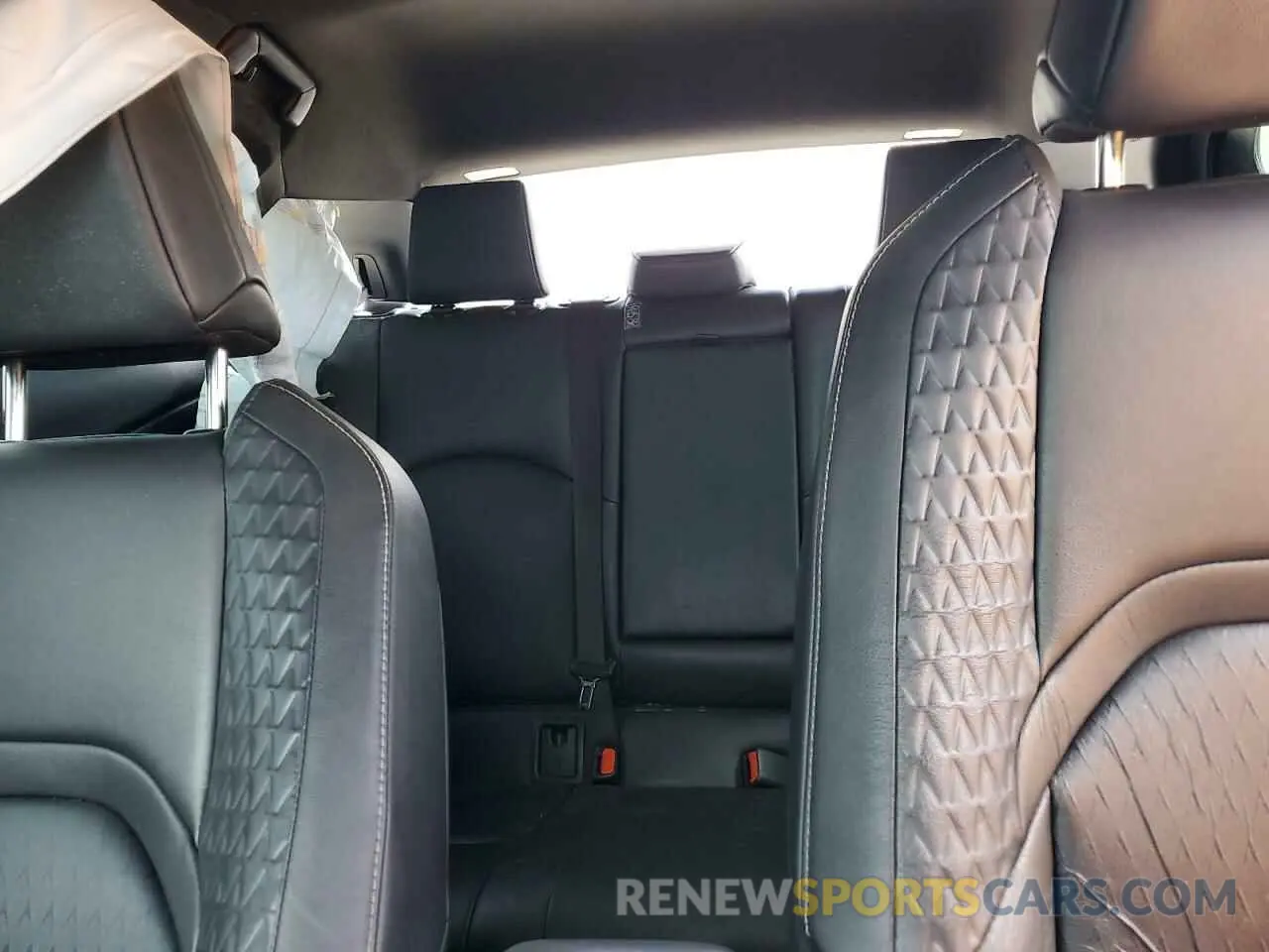 10 Photograph of a damaged car JTHY3JBH3K2005427 LEXUS UX 200 2019