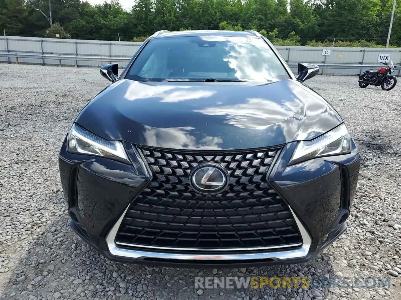 5 Photograph of a damaged car JTHY3JBH3K2005427 LEXUS UX 200 2019