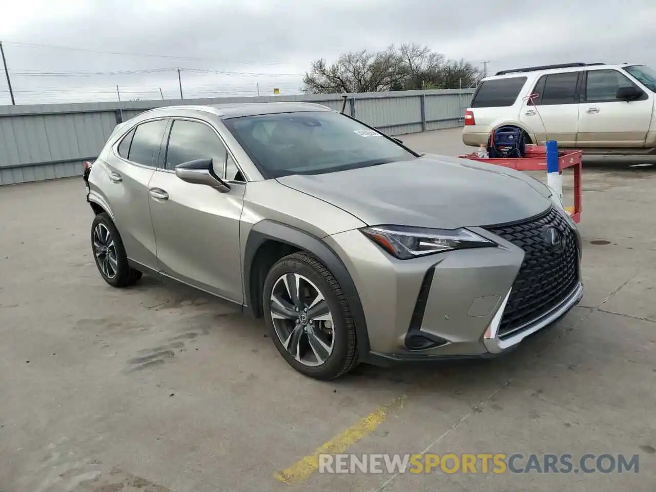 4 Photograph of a damaged car JTHY3JBH3K2006383 LEXUS UX 200 2019