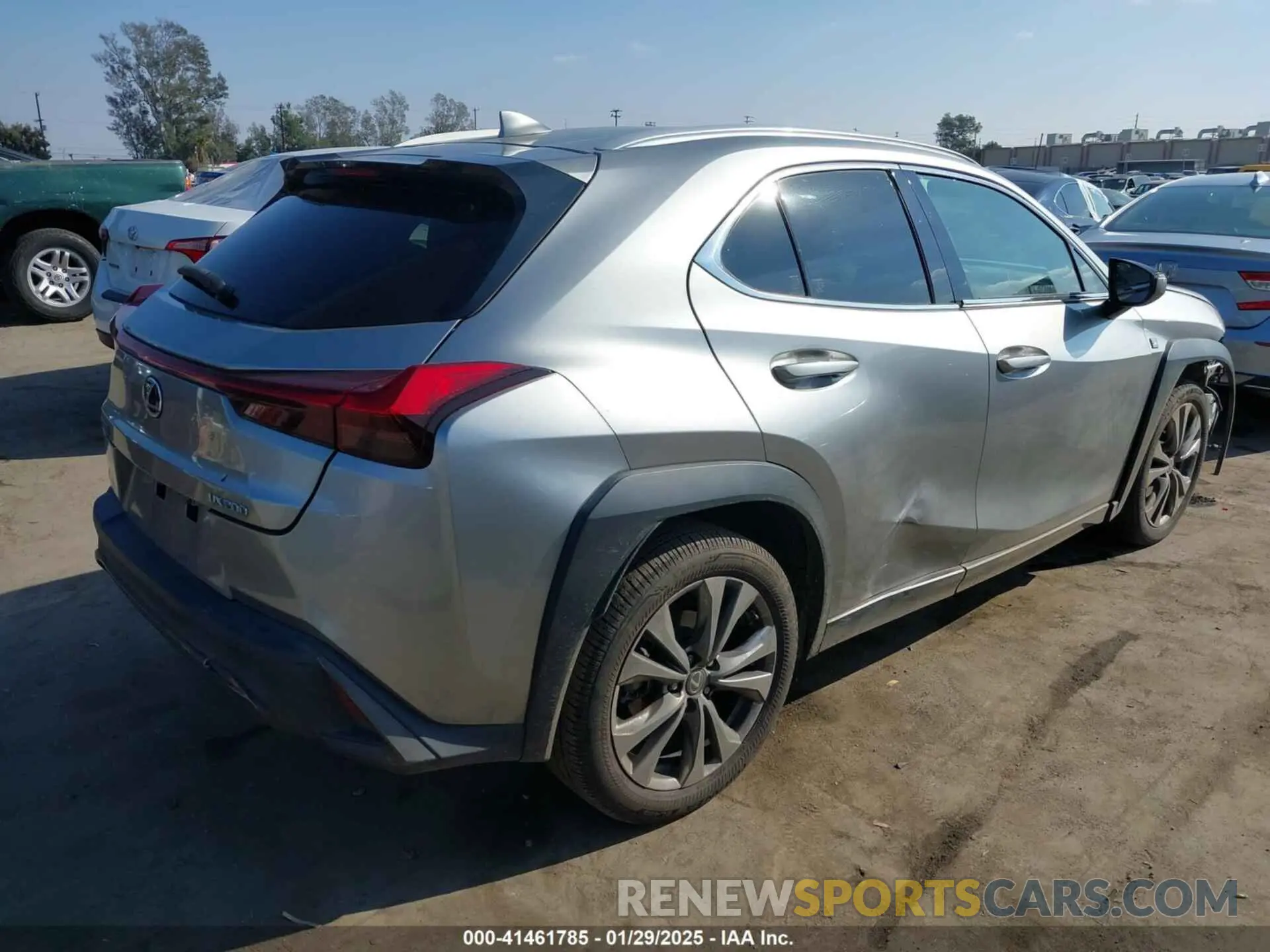 4 Photograph of a damaged car JTHY3JBH3K2012250 LEXUS UX 200 2019