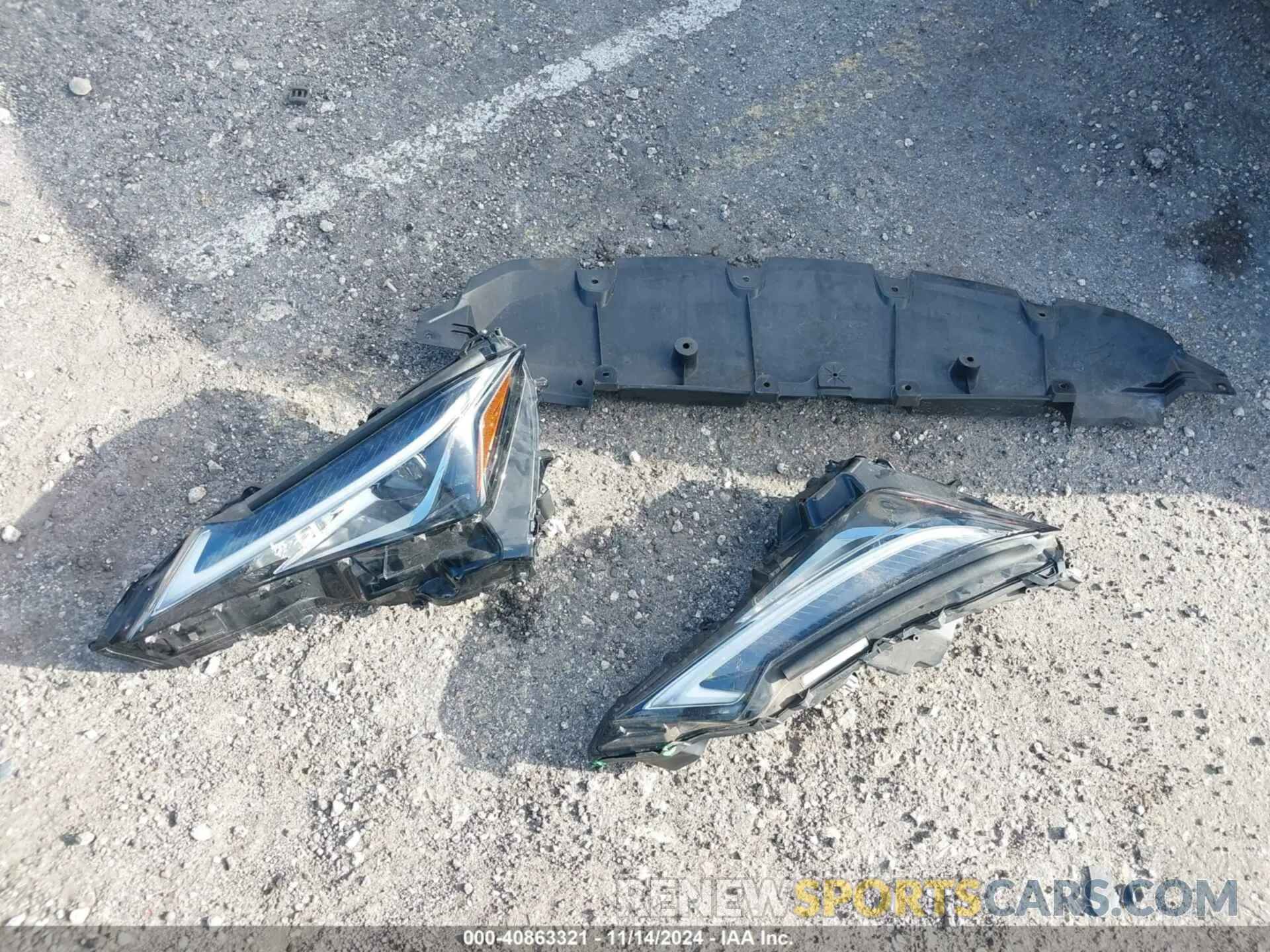 12 Photograph of a damaged car JTHY3JBH3K2014256 LEXUS UX 200 2019