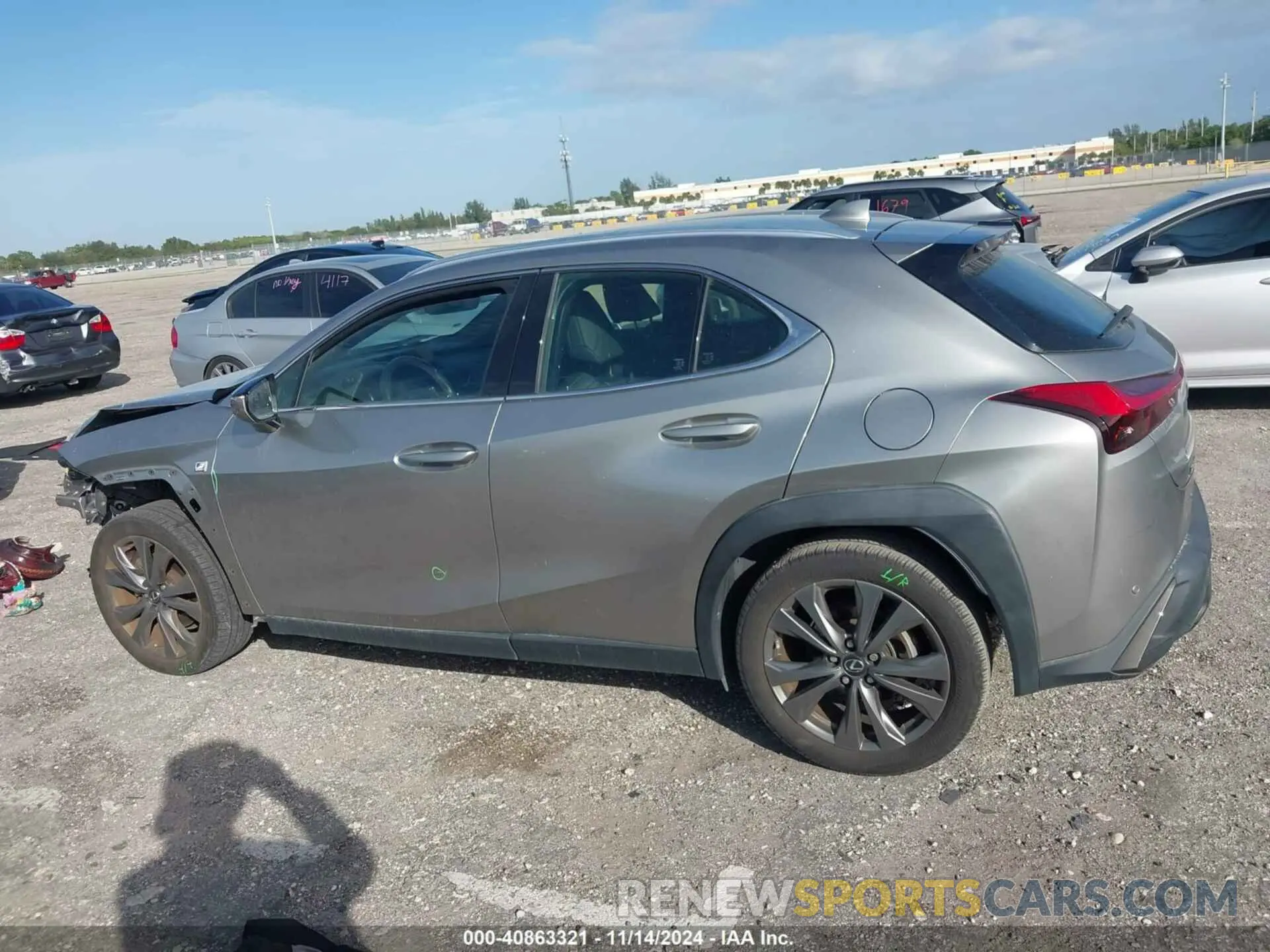 15 Photograph of a damaged car JTHY3JBH3K2014256 LEXUS UX 200 2019