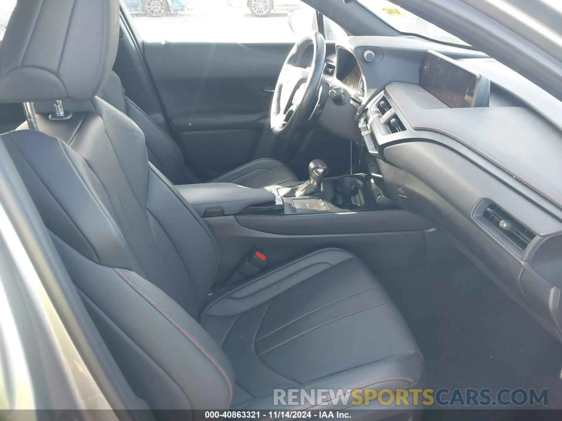 5 Photograph of a damaged car JTHY3JBH3K2014256 LEXUS UX 200 2019